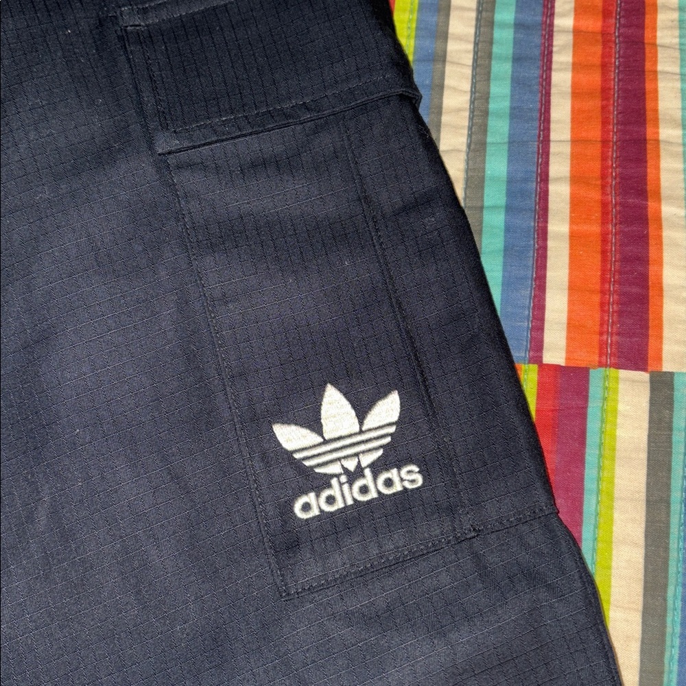 Adidas Black Cargo Pants size small new with tags embroidered logo super nice - Picture 5 of 16